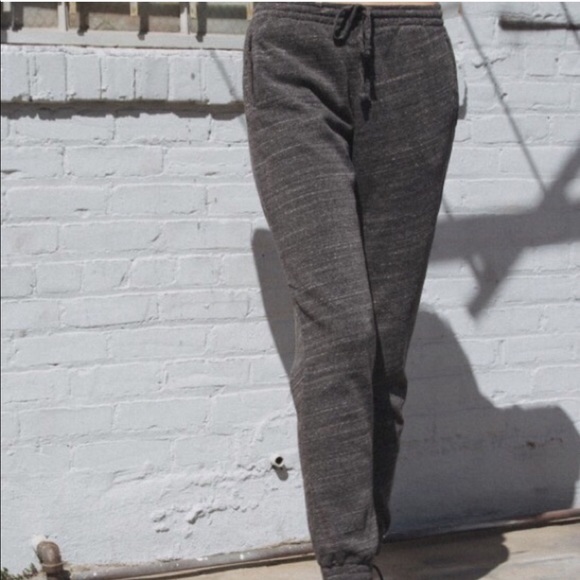 ♥︎ Brandy Melville Charcoal Rosa Sweatpants ♥︎ - Picture 1 of 5
